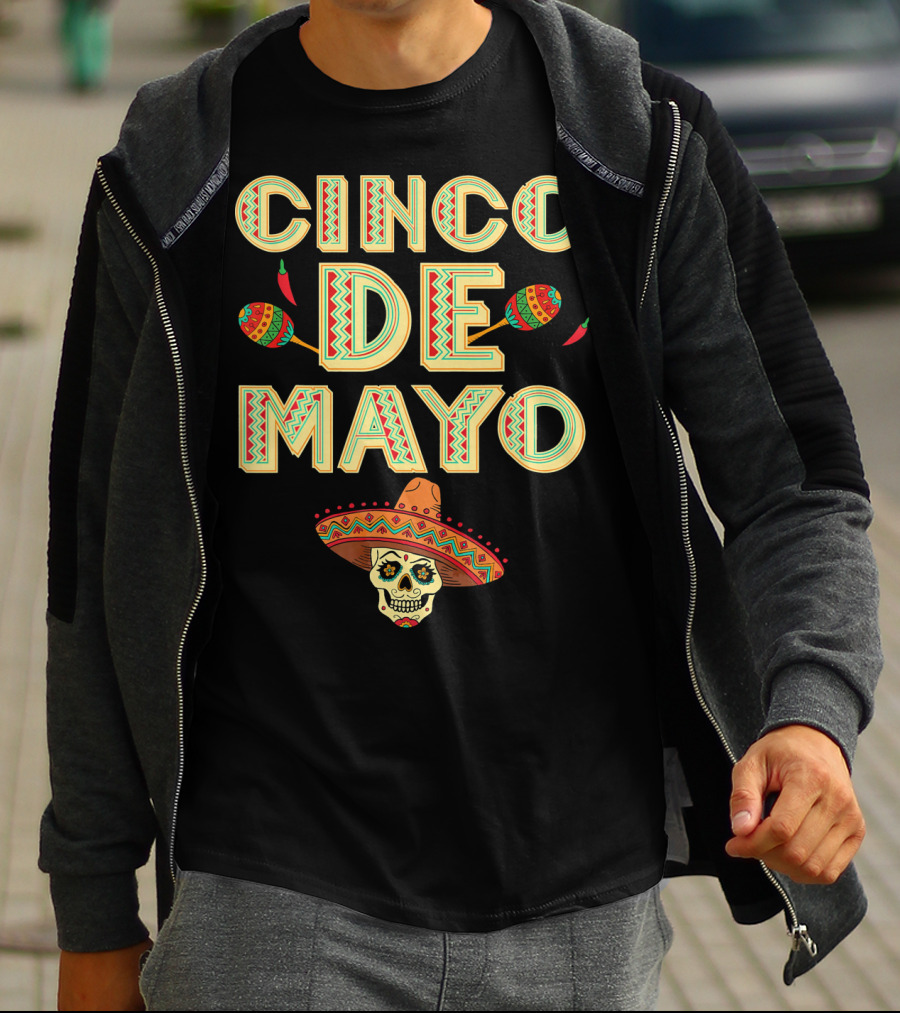 Cinco De Mayo Fiesta Skull Sombrero And Maracas T-Shirt