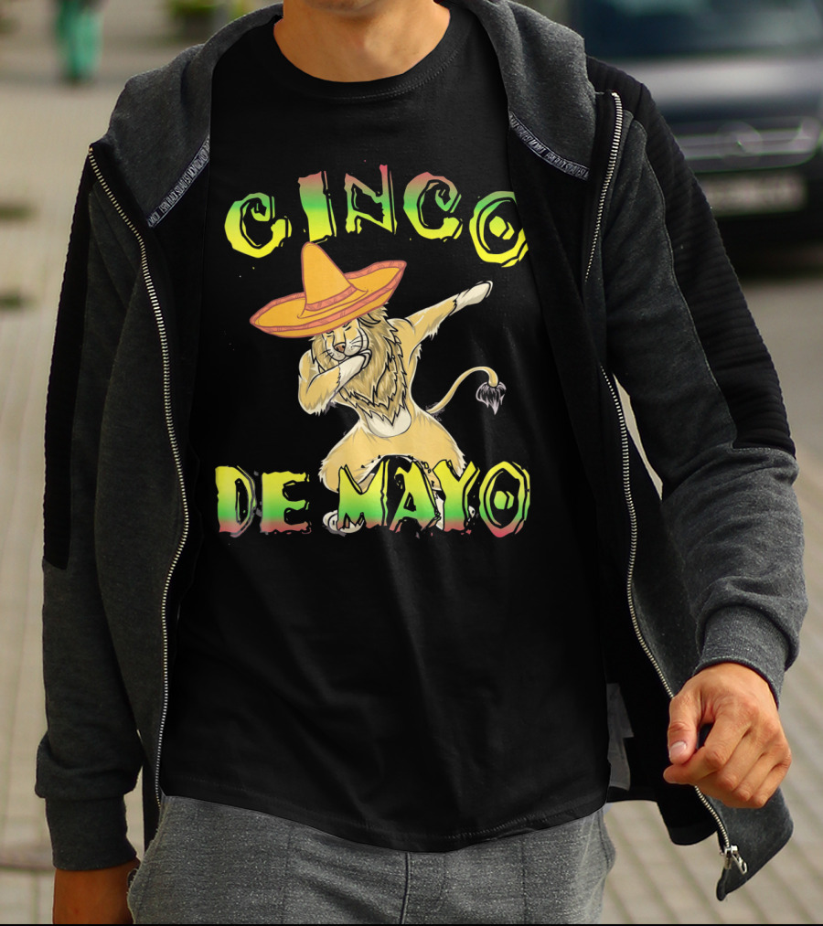 Cinco De Mayo King Of The Jungle Dabbing Lion With Sombrero T-Shirt