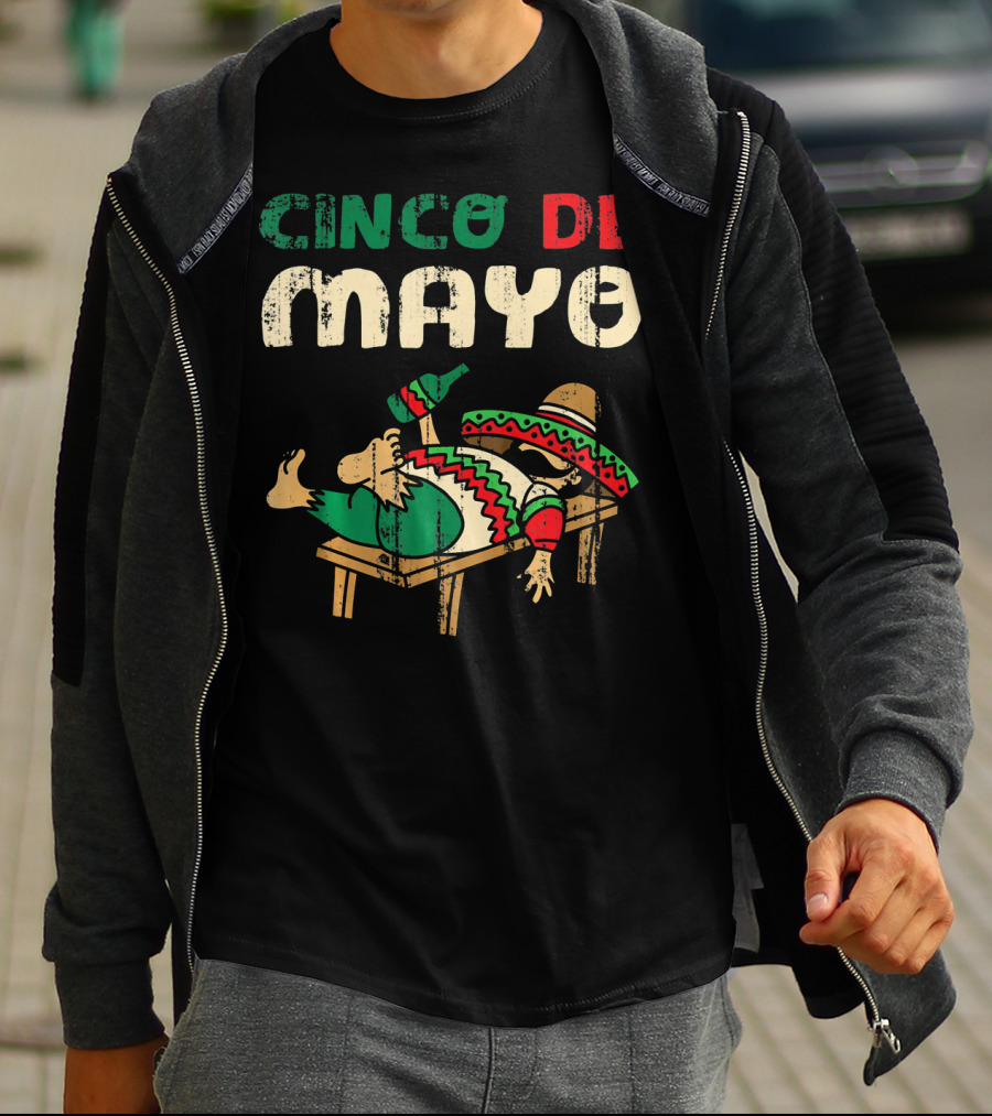 Cinco De Mayo Festive Celebration Sombrero And Poncho T-Shirt