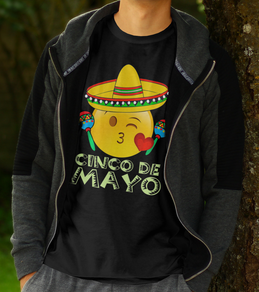 Cinco De Mayo Emoji Sombrero Maracas Kids Women Kisses T-Shirt