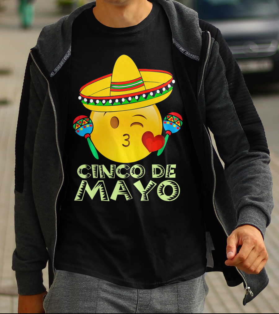 Cinco De Mayo Emoji Sombrero Maracas Kids Women Kisses T-Shirt