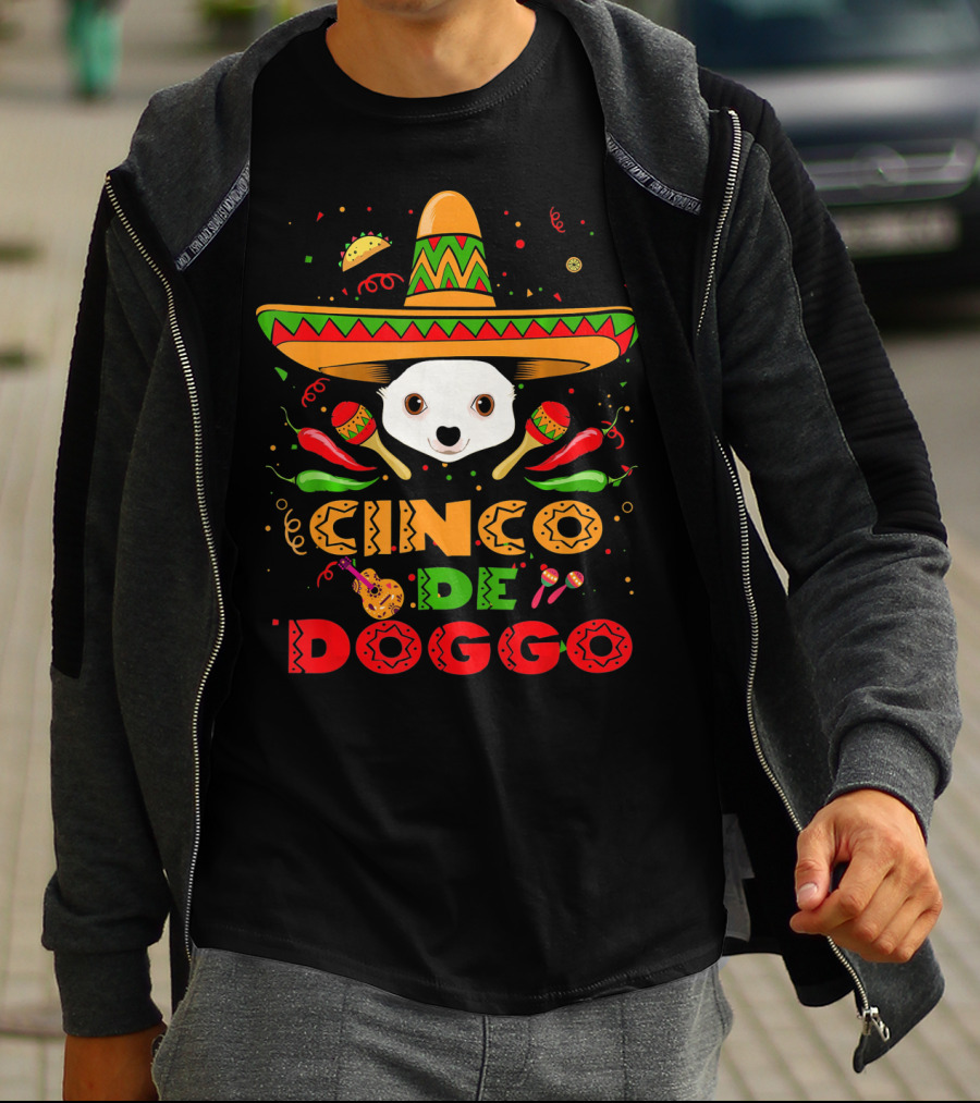 Cinco De Doggo Chihuahua Sombrero Maracas Fiesta T-Shirt