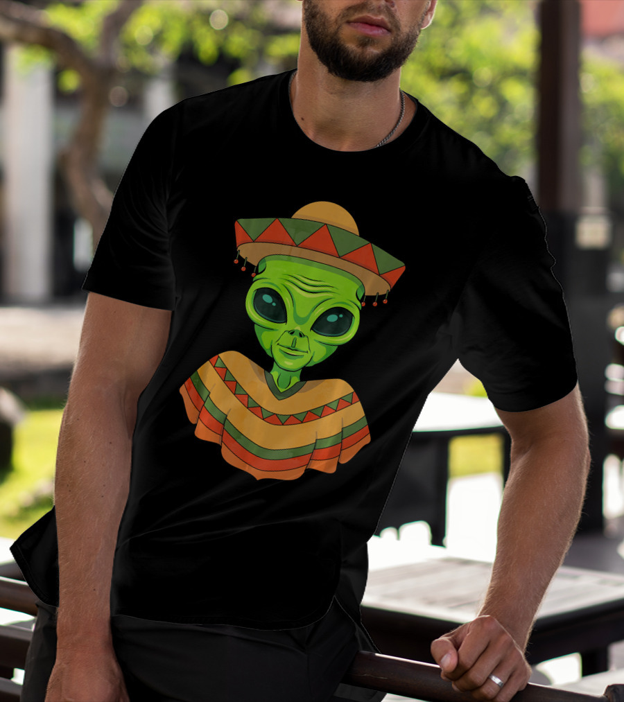 Cinco De Mayo Green Alien Wearing Sombrero And Poncho T-Shirt