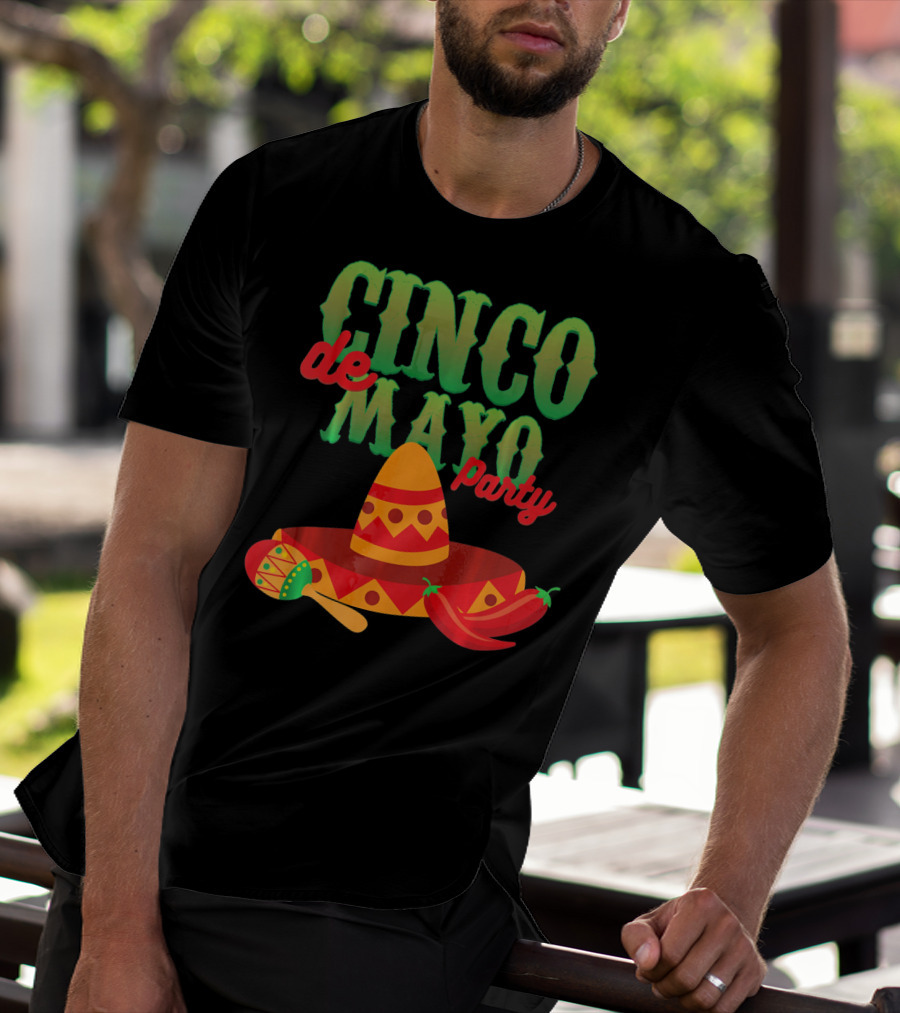 Cinco De Mayo Party Sombrero Maracas Peppers T-Shirt