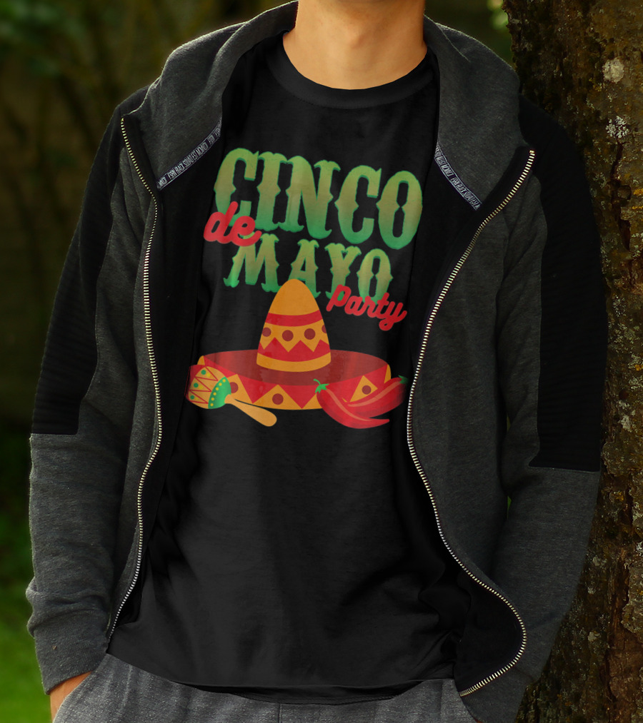 Cinco De Mayo Party Sombrero Maracas Peppers T-Shirt