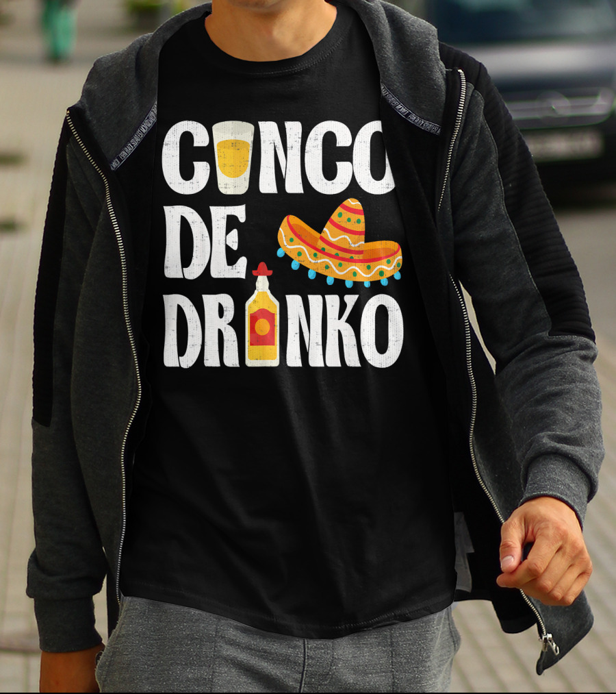 Cinco De Drinko Sombrero Tequila Glass Cinco De Mayo Funny Dr T-Shirt