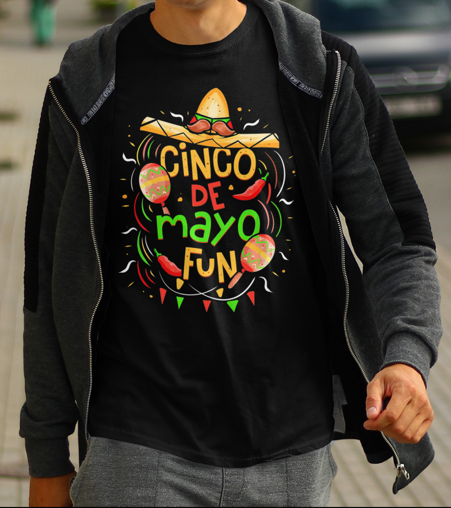 Cinco De Mayo Fun Sombrero Maracas Peppers Fiesta T-Shirt