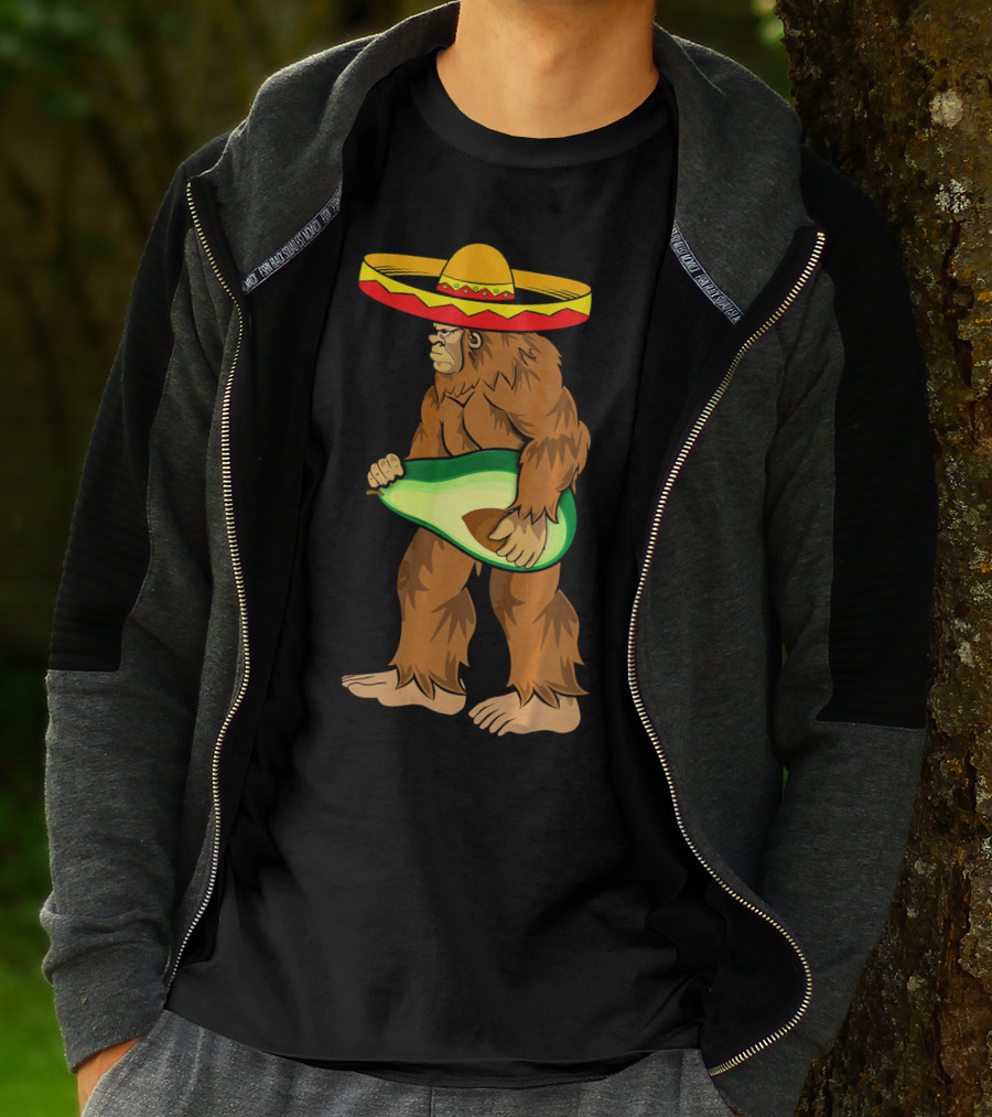 Bigfoot Sombrero Avocado Cinco De Mayo T-Shirt