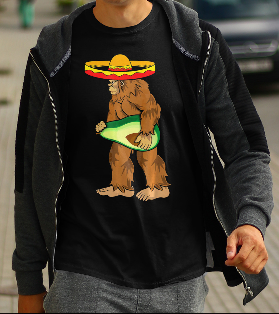 Bigfoot Sombrero Avocado Cinco De Mayo T-Shirt