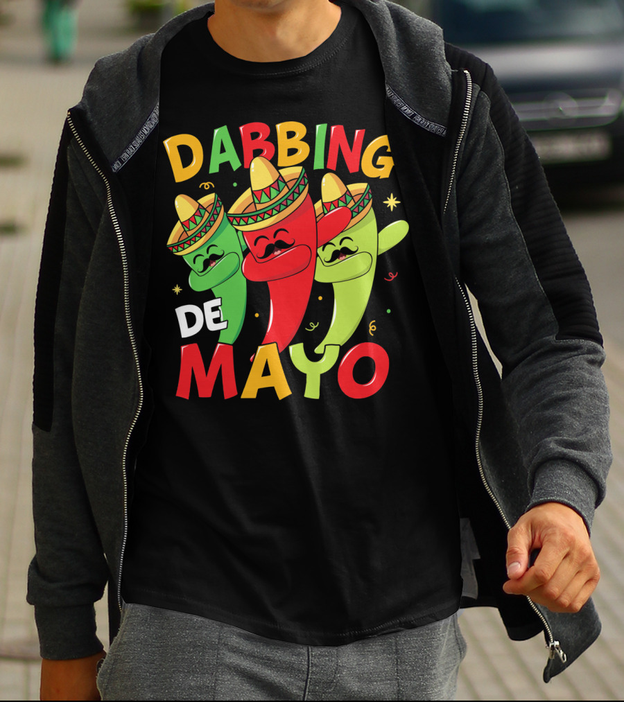 Dabbing Cinco De Mayo Chili Peppers With Sombreros T-Shirt