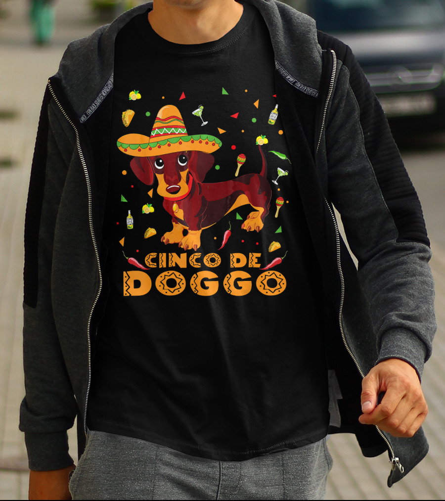 Cinco De Doggo Dachshund Sombrero Chili Peppers Margarita Fiesta Theme Mexican Cinco T-Shirt