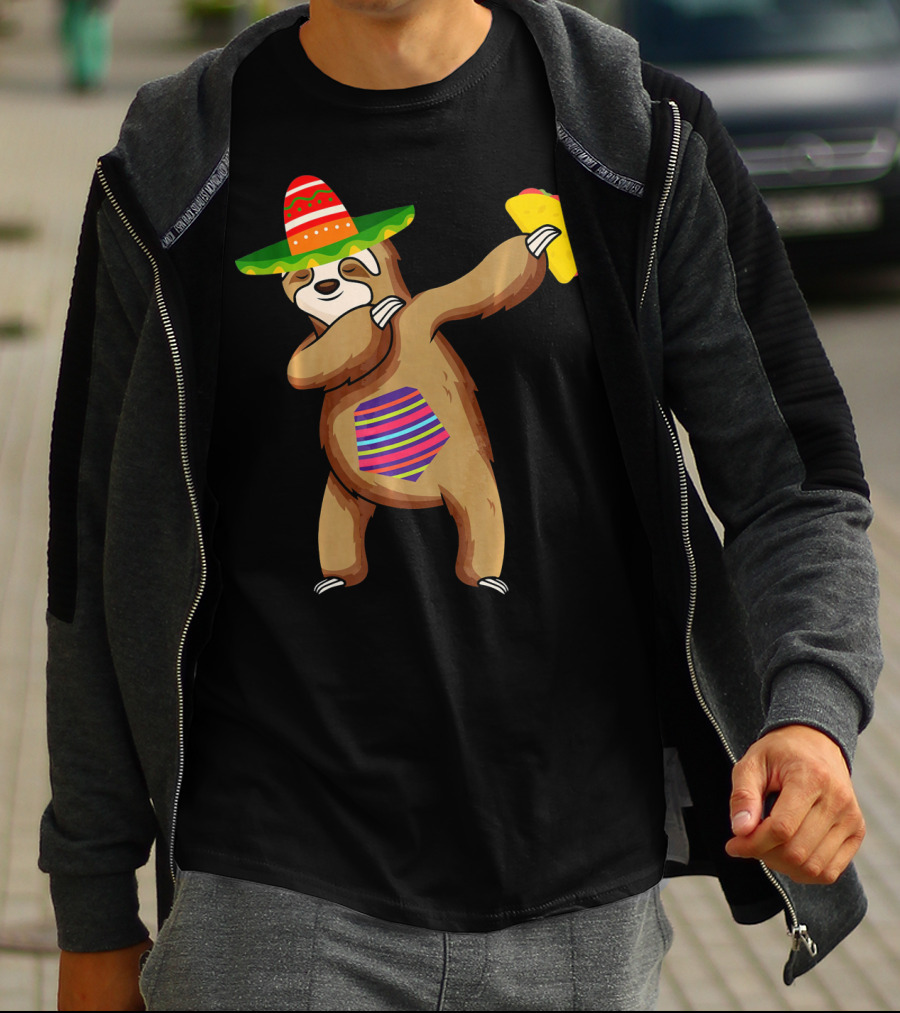 Sombrero Sloth Dabbing With Tacos For Cinco De Mayo T-Shirt