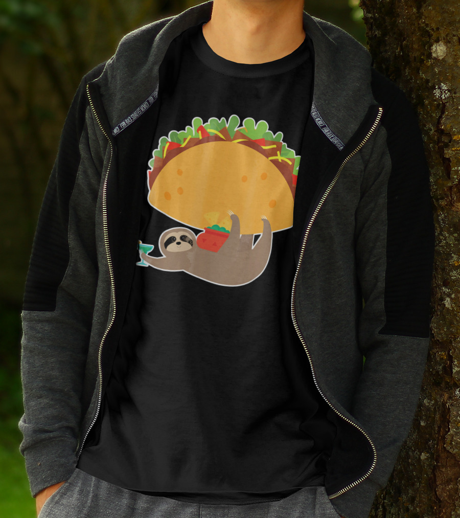 Funny Cinco De Mayo Sloth Taco Holding Margarita T-Shirt