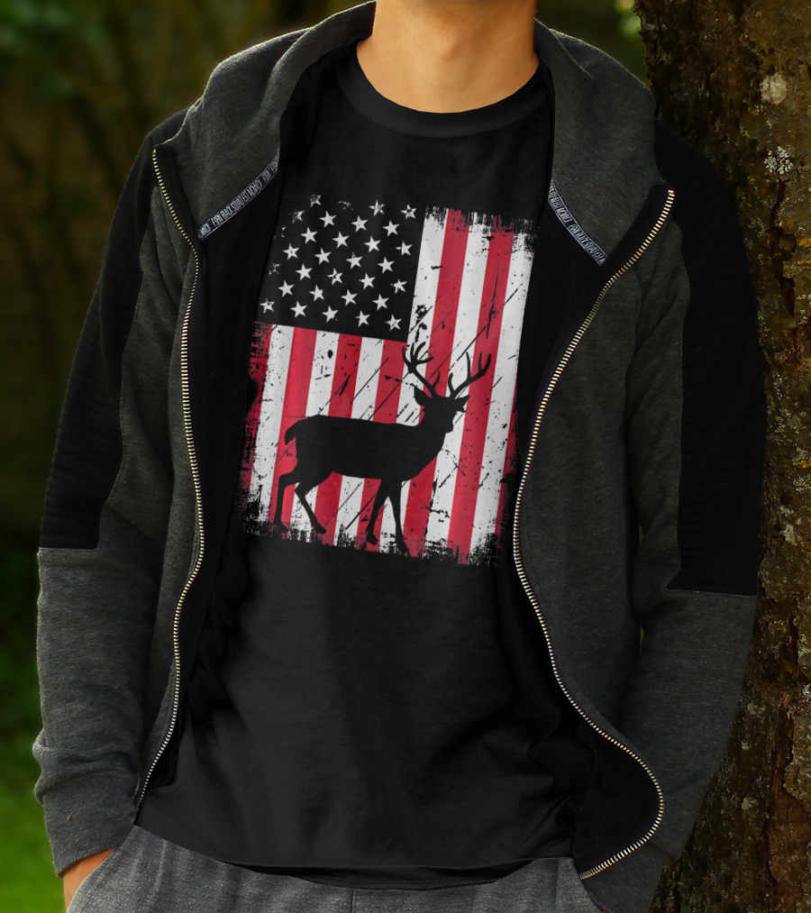 Vintage Deer USA American Flag Fourth Of July T-Shirt