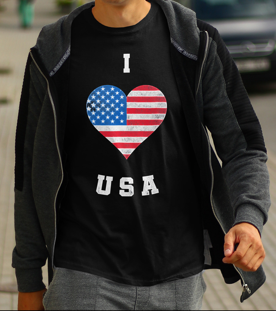 I Heart USA I Love USA America Patriot American Flag Heart T-Shirt