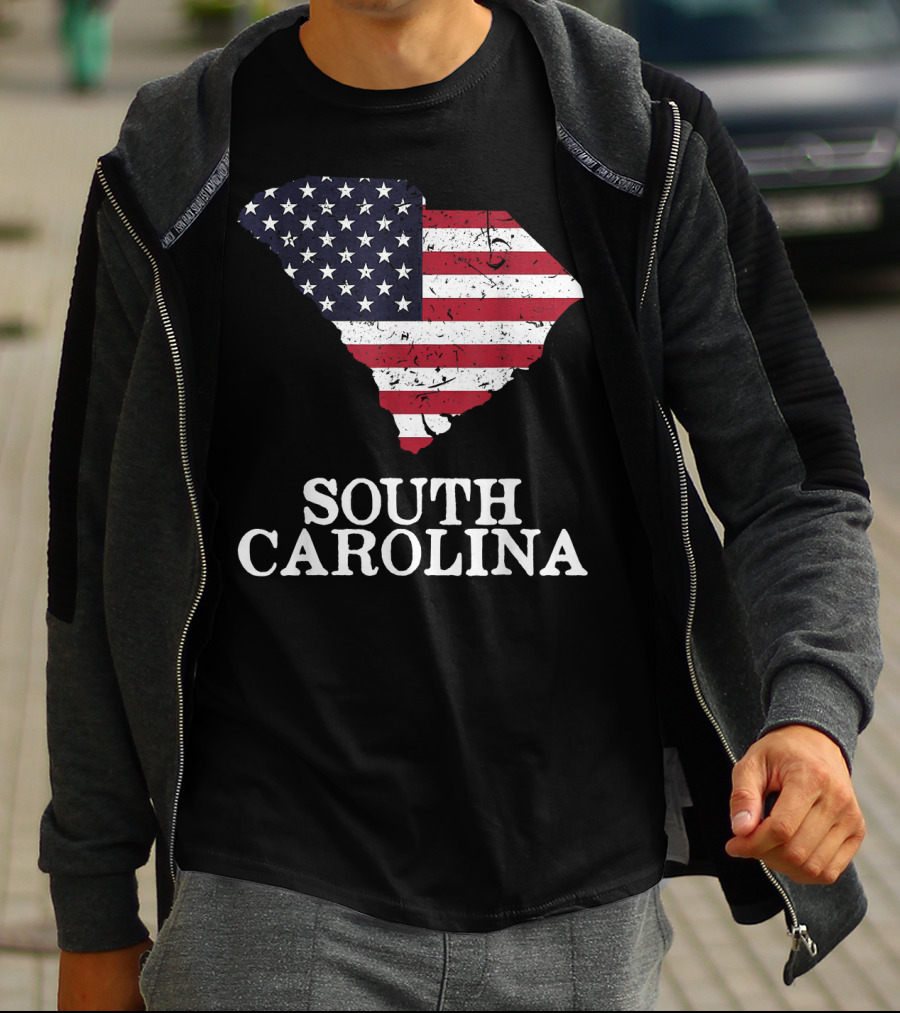 South Carolina Map With American Flag T-Shirt