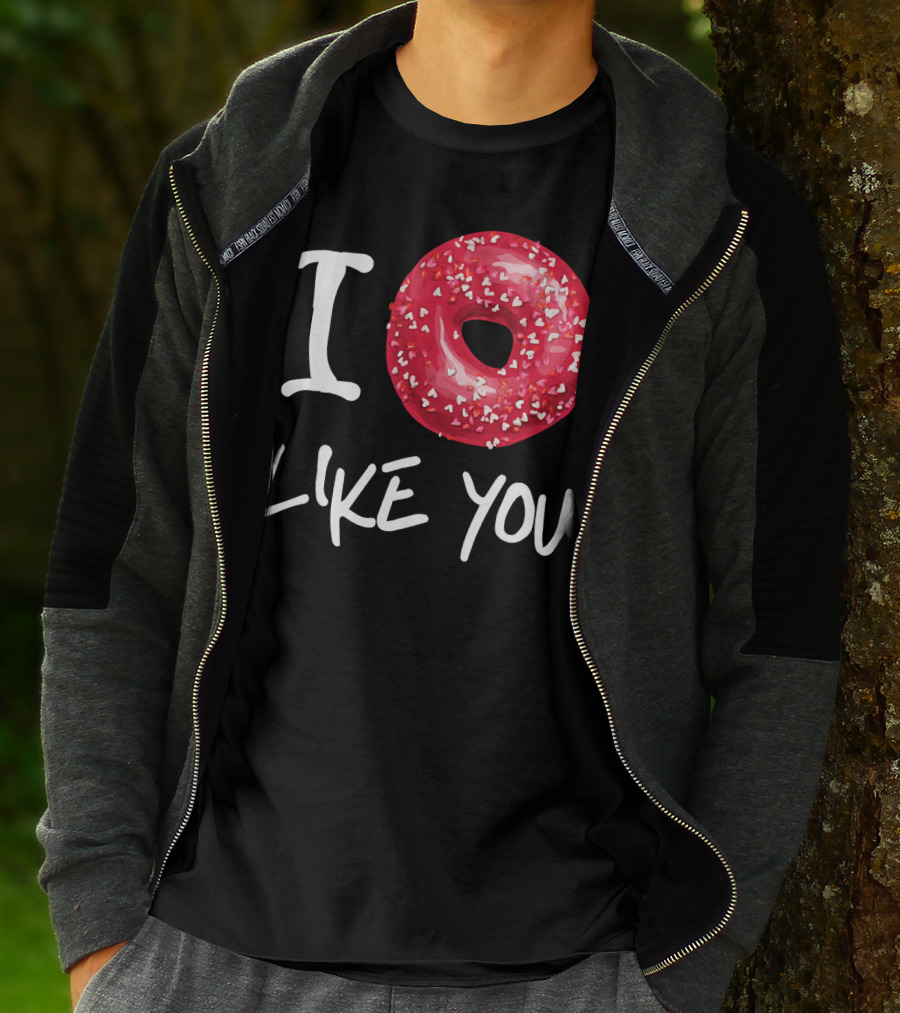 I Doughnut Like You Donut Funny Men Red Sprinkled Heart Doughnut T-Shirt