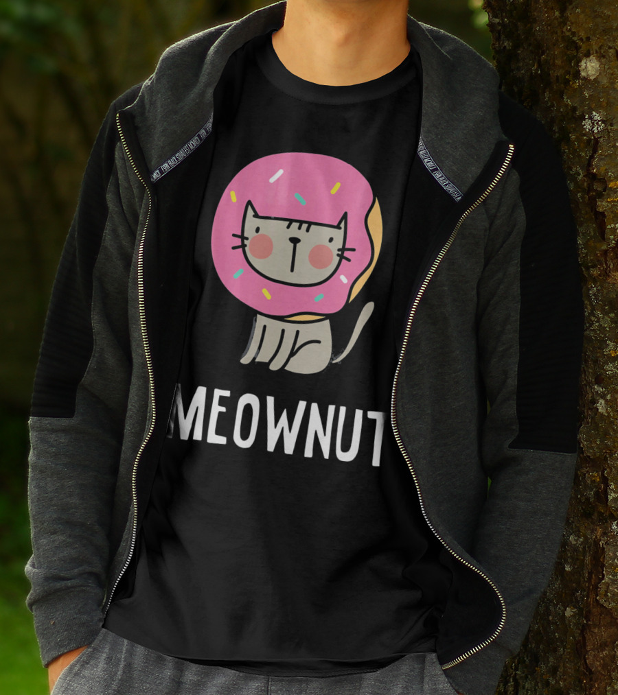 Cute Donut Cat Pun Meownut Funny Meownut T-Shirt