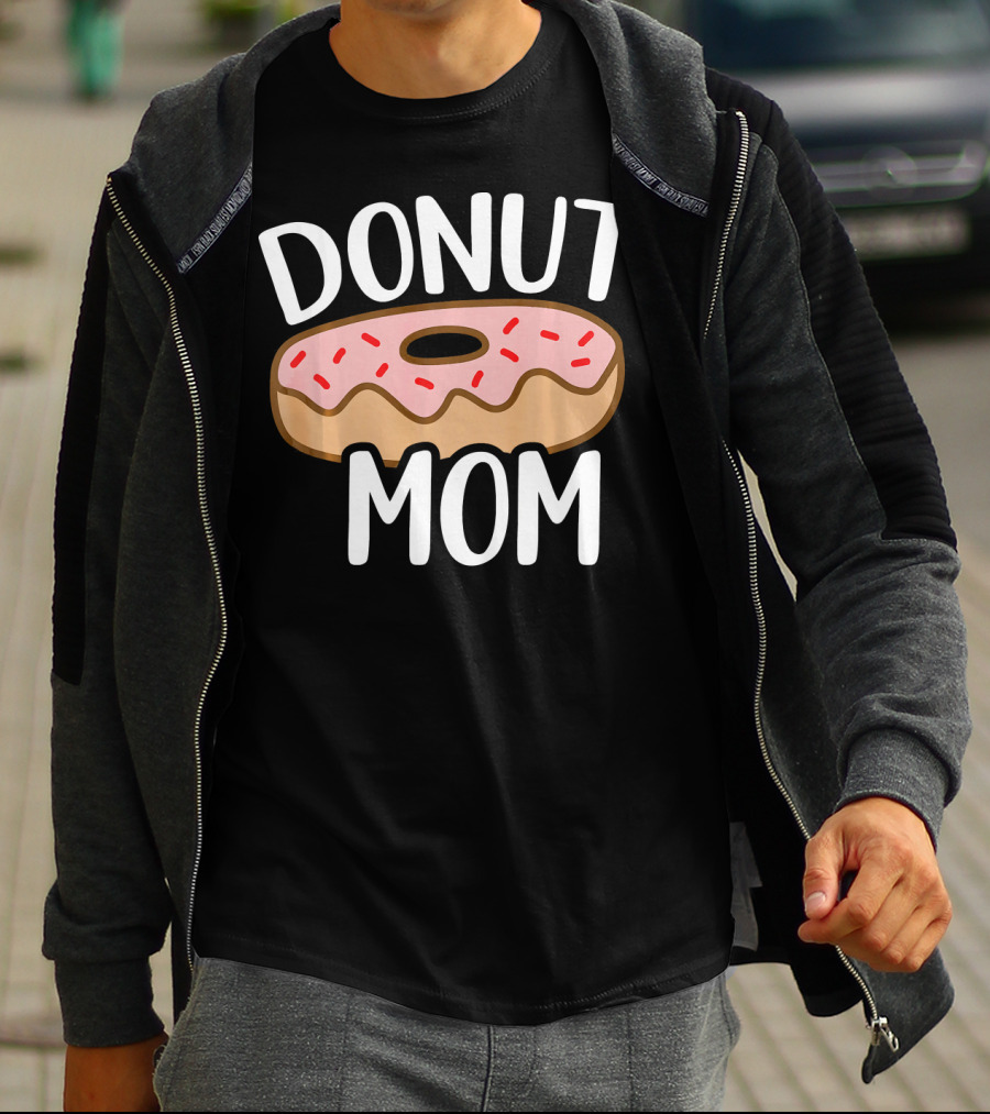 Donut Mom Birthday Party T-Shirt