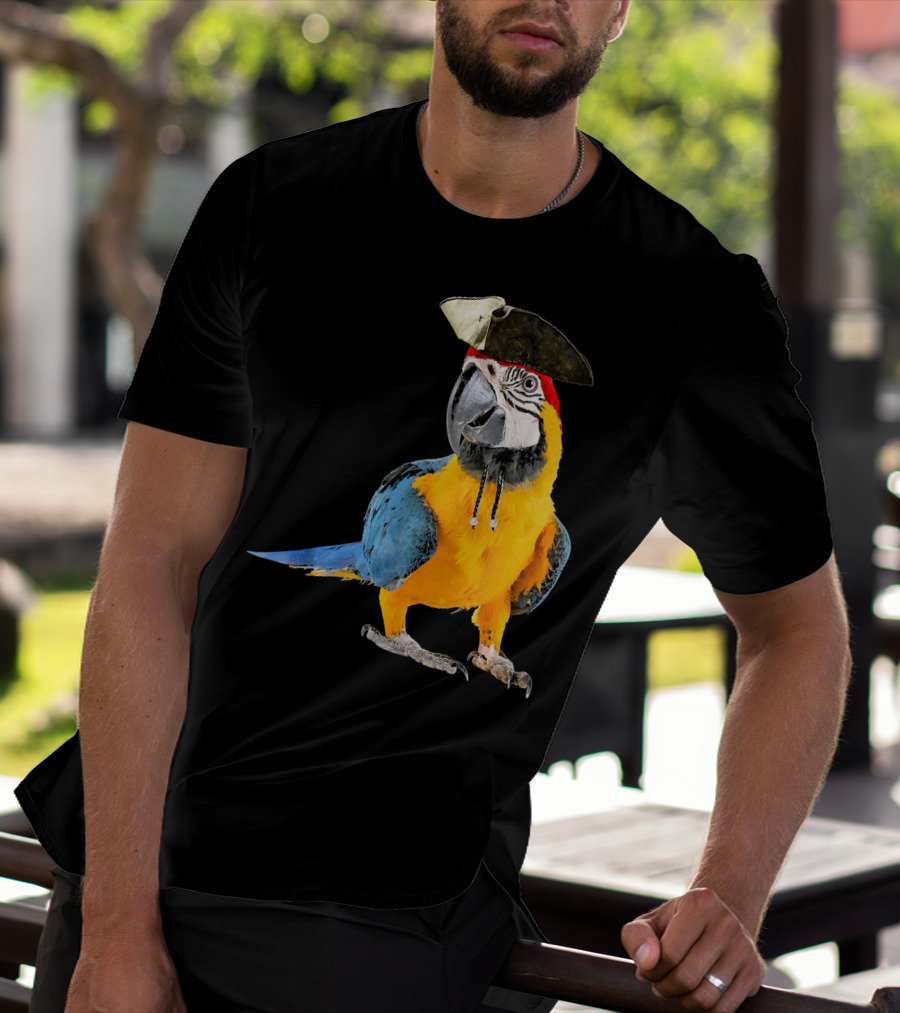 Parrot Of The Caribbean Bird Pirate Hall Macaw With Tricorn Hat T-Shirt