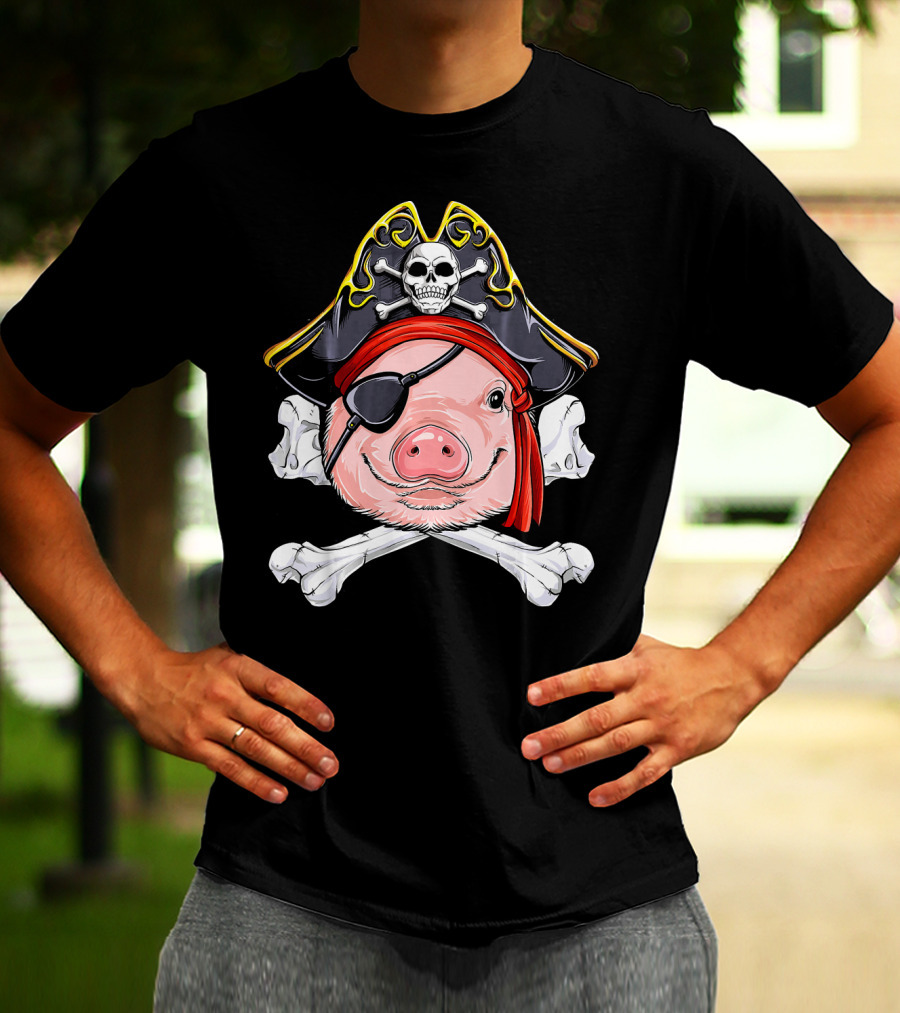 Pig Pirate Jolly Roger Flag Skull Eyepatch Crossbones Hat T-Shirt