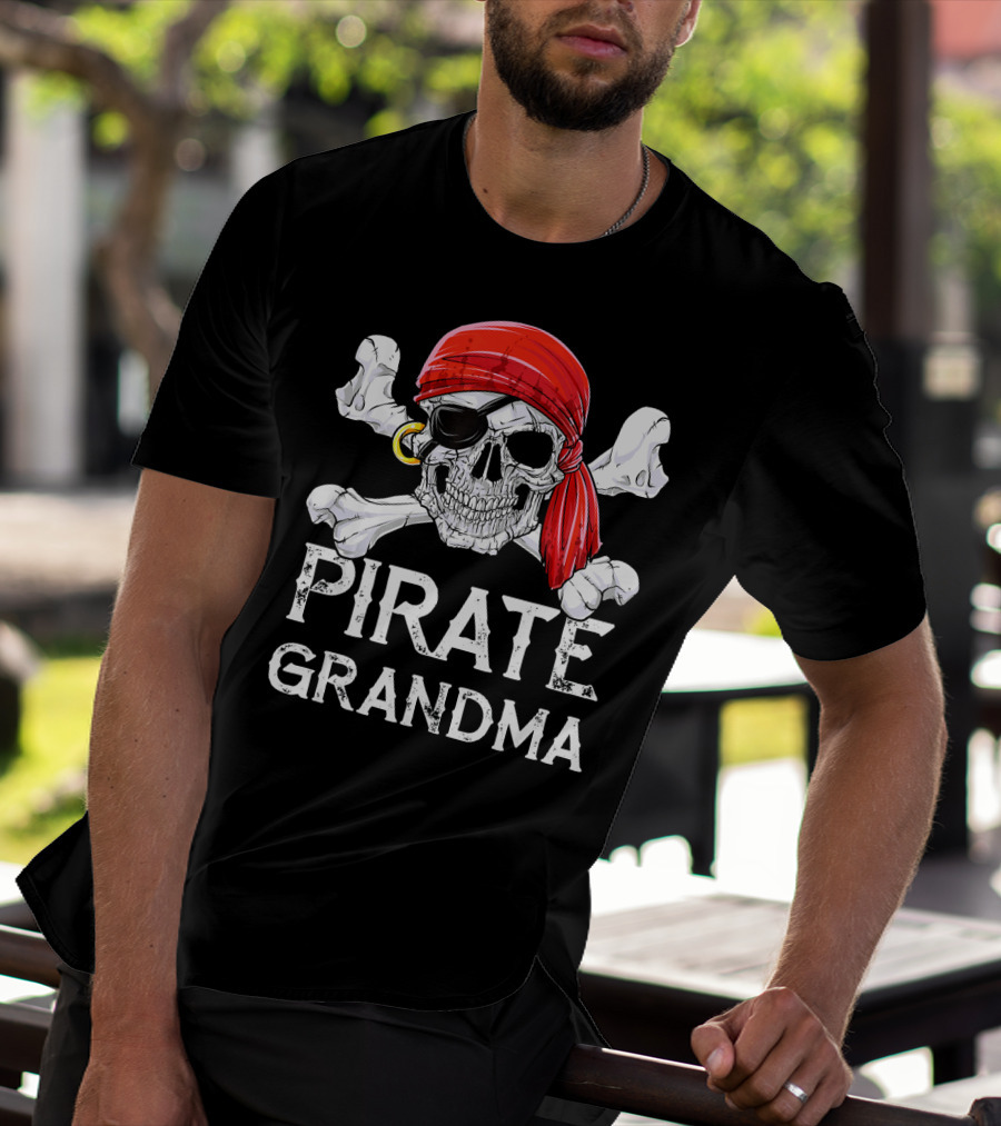 Pirate Grandma Skull With Red Bandana And Crossbones T-Shirt