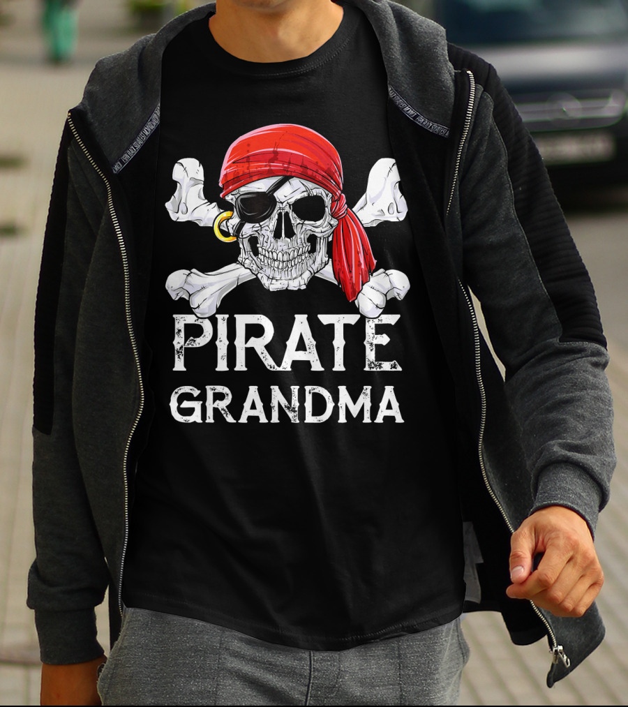 Pirate Grandma Skull With Red Bandana And Crossbones T-Shirt