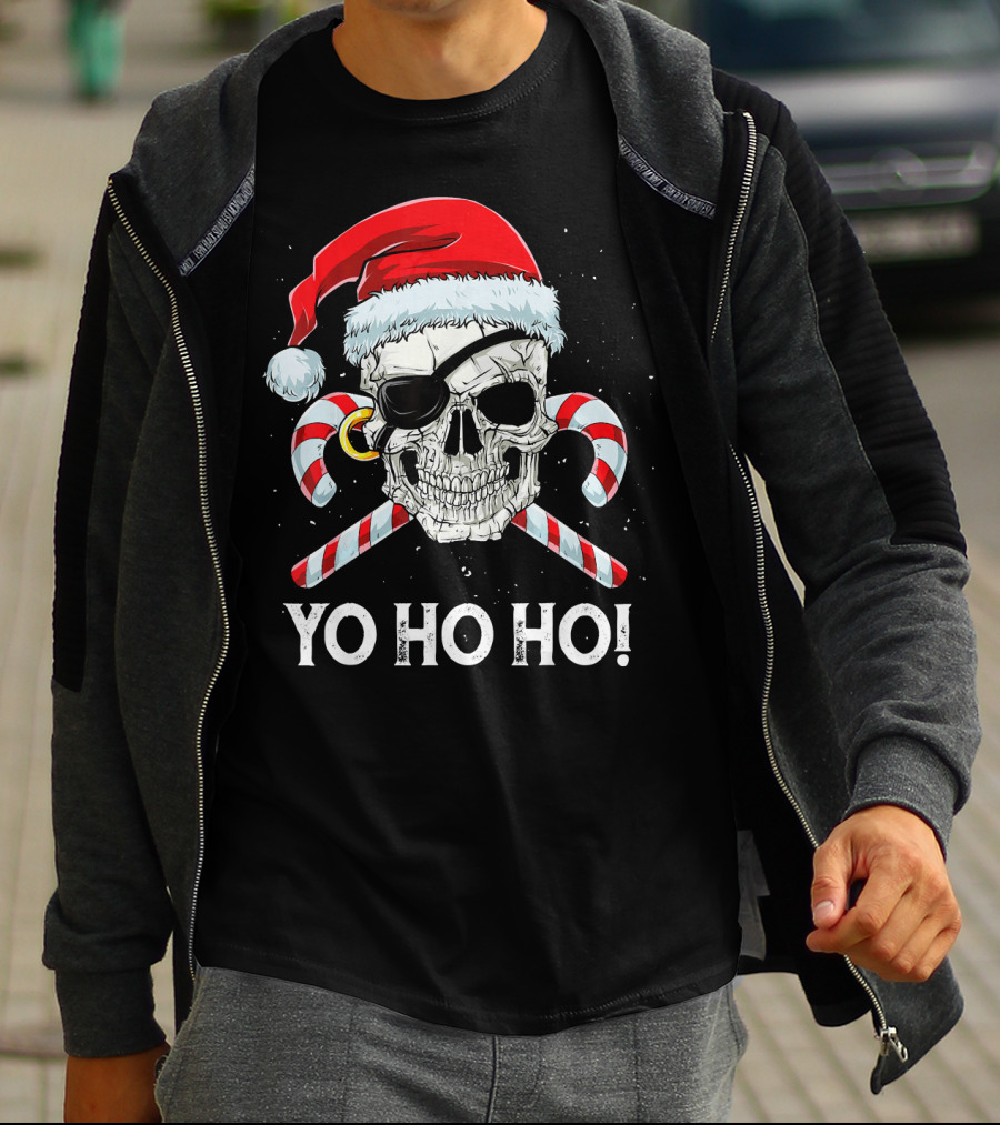 YO HO HO Pirate Santa Skull Candy Canes T-Shirt