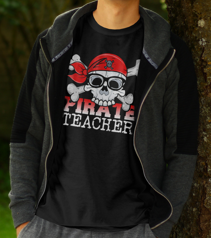 Pirate Skull With Bandana And Glasses Funny Teacher T-Shirt