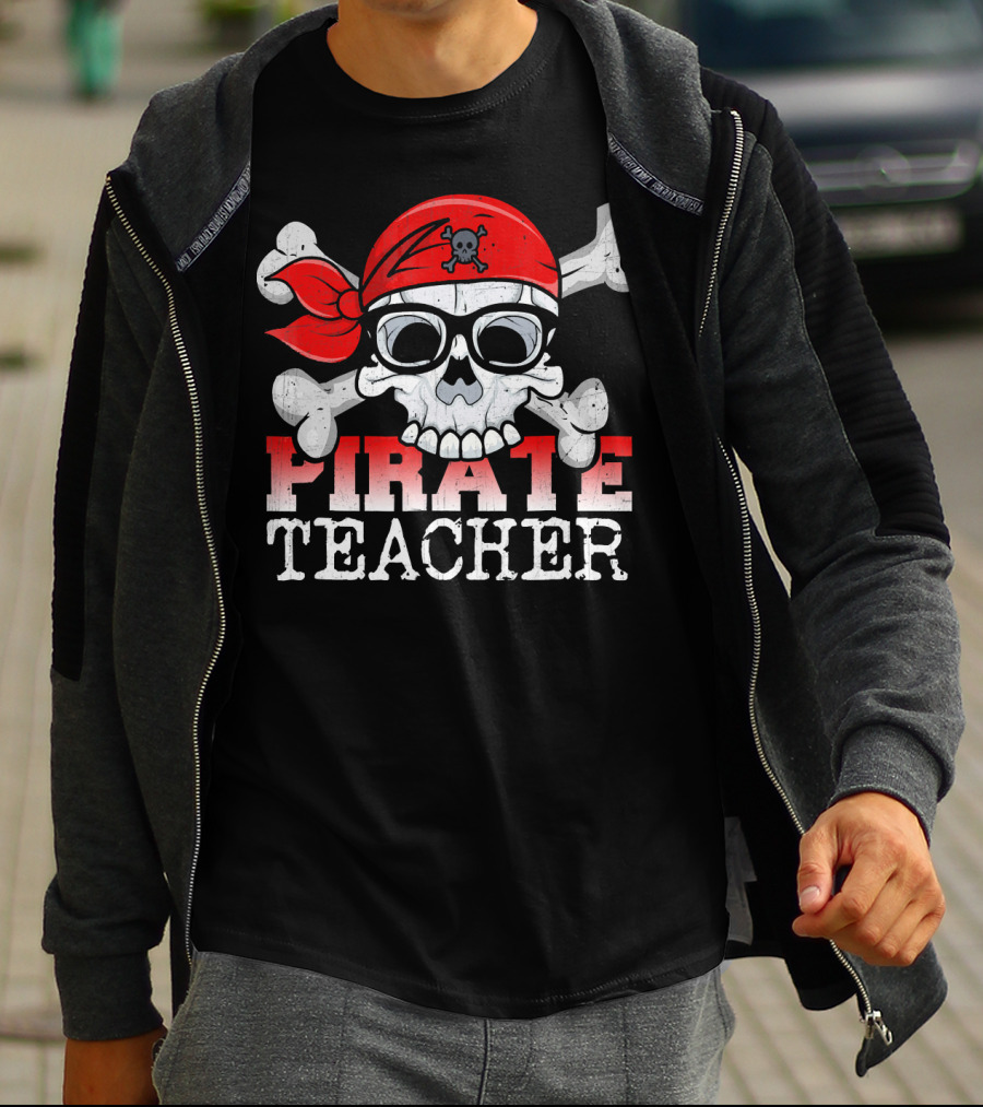 Pirate Skull With Bandana And Glasses Funny Teacher T-Shirt