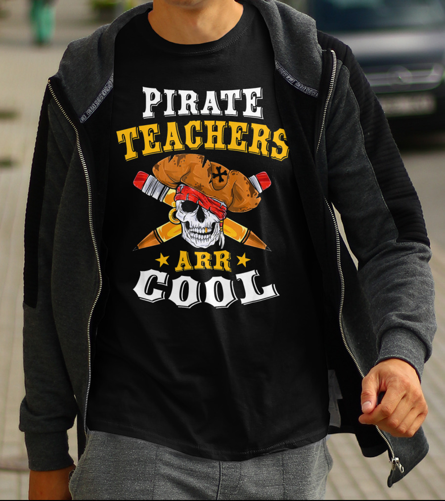 Pirate Teachers ARR Cool Skull Halloween T-Shirt