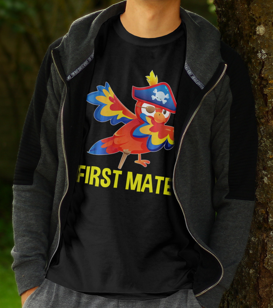 First Mate Parrot With Pirate Hat And Patch T-Shirt