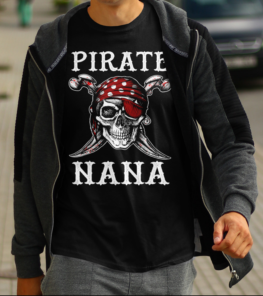 Pirate Nana Halloween Skull Red Bandana Eyepatch T-Shirt