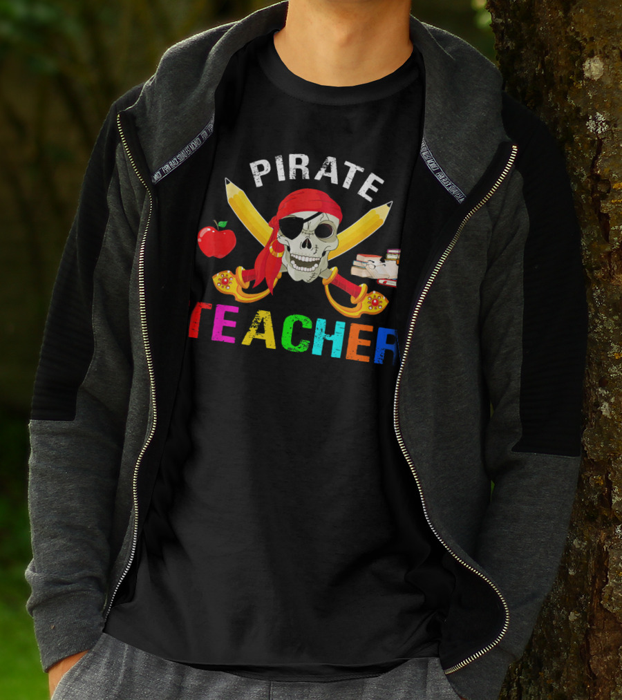 Pirate Teacher Skull Apple Books Halloween T-Shirt