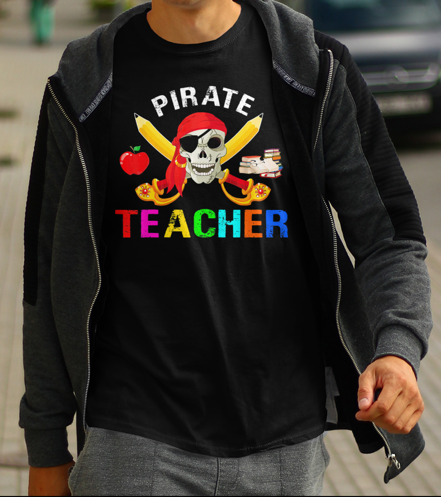 Pirate Teacher Skull Apple Books Halloween T-Shirt