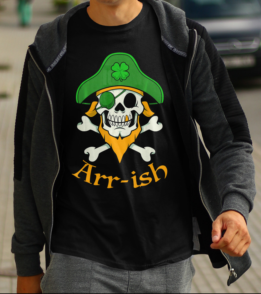 Arr-ish Pirate Skull With Shamrock Hat For St Patrick's Day T-Shirt