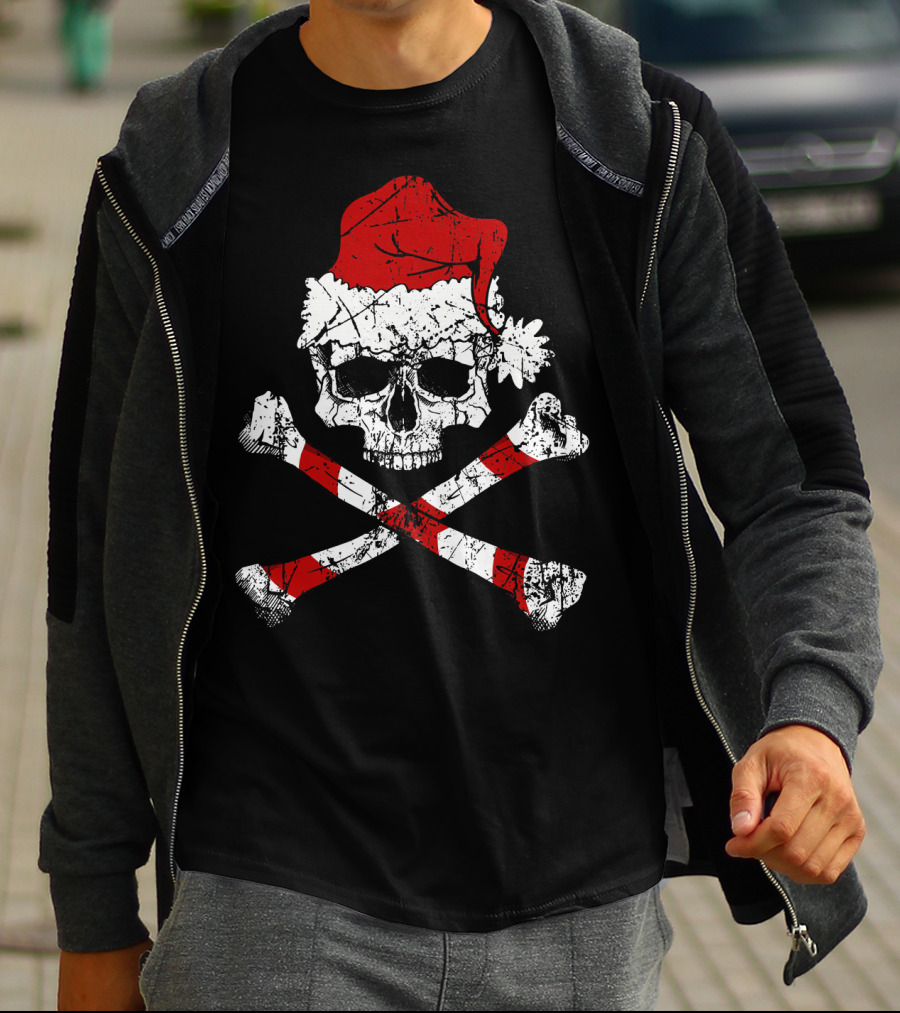 Pirate Christmas Skull With Santa Hat And Candy Cane Crossbones T-Shirt