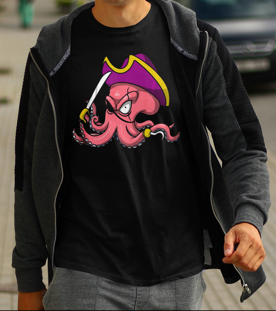 Octopus Pirate Captain With Cutlass And Buccaneer Hat T-Shirt