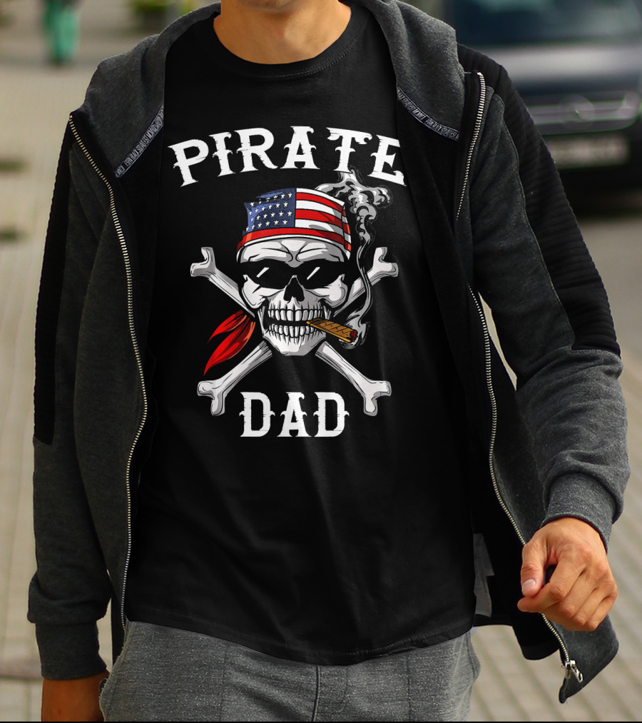 Pirate Dad Skull Crossbones American Flag Bandana T-Shirt