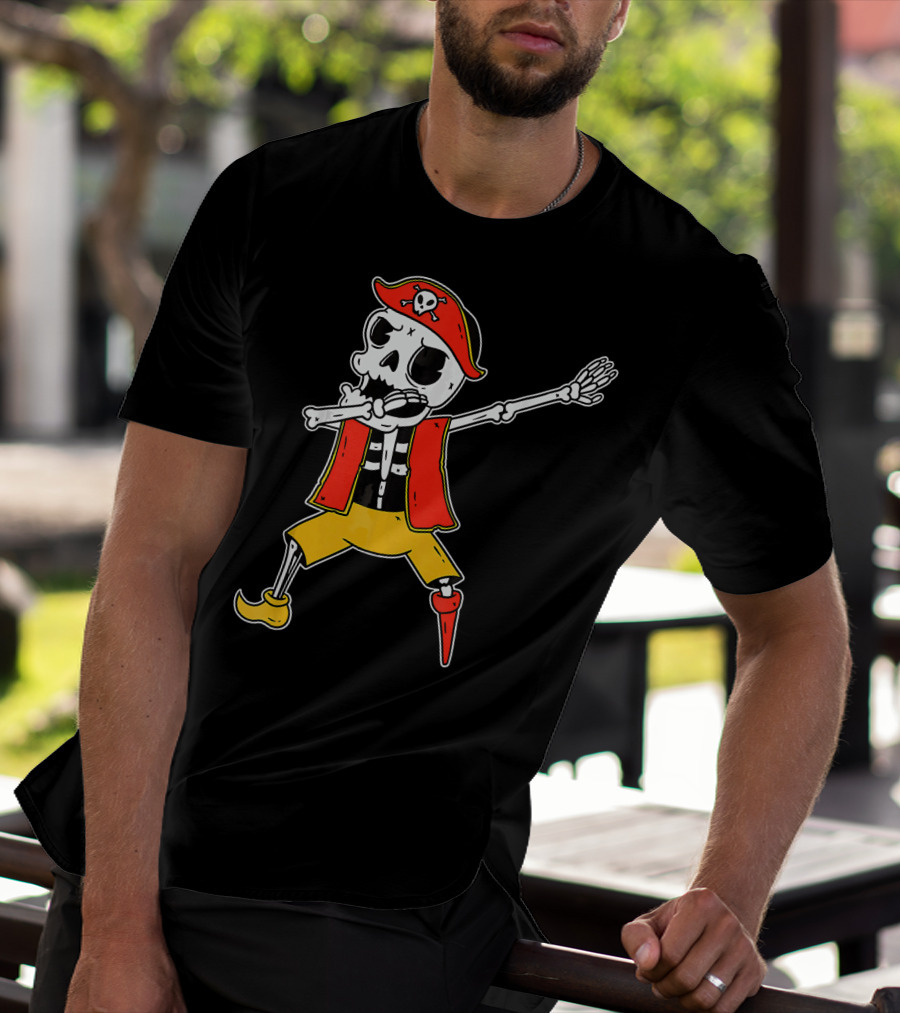 Dabbing Skeleton Pirate Skull And Crossbones Hat T-Shirt