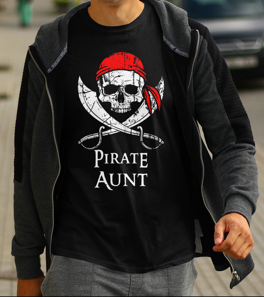 Pirate Aunt Skull With Red Bandana And Crossed Swords T-Shirt