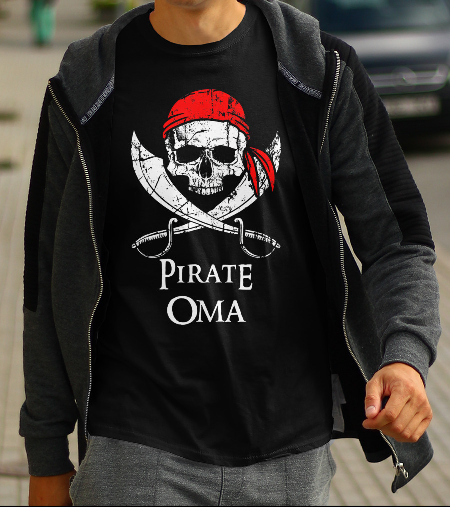 Pirate Oma Skull With Red Bandana And Crossed Swords T-Shirt