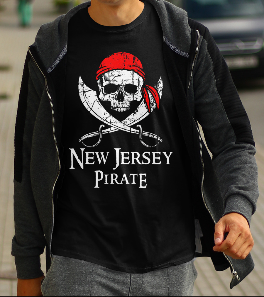 New Jersey Pirate Skull And Crossed Cutlasses T-Shirt