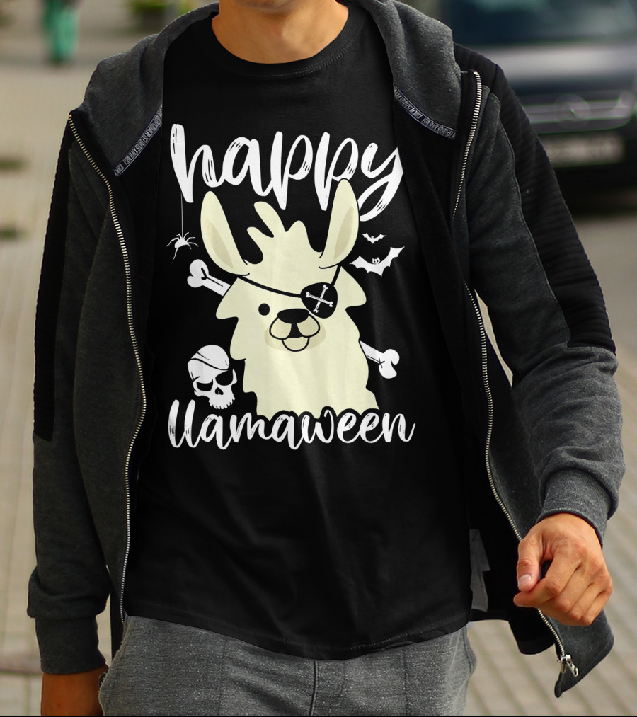 Happy Llamaween Llama Pirate Bats Skull T-Shirt