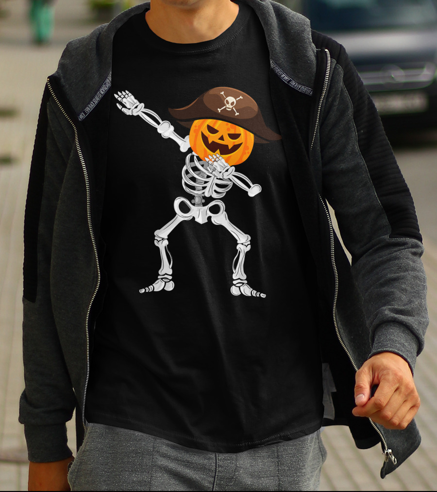 Skeleton Dabbing Pirate Pumpkin Halloween T-Shirt