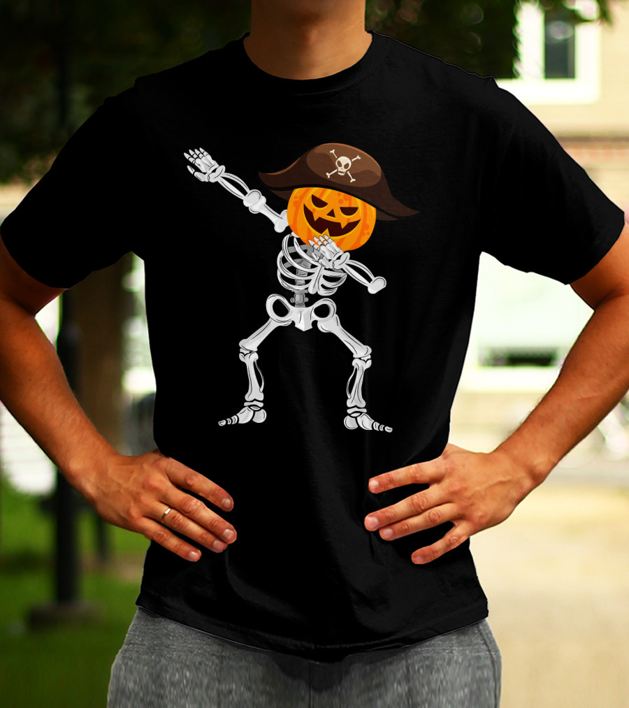 Skeleton Dabbing Pirate Pumpkin Halloween T-Shirt