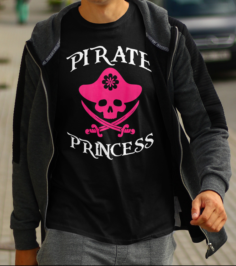 Pirate Princess Pink Skull And Crossed Swords T-Shirt