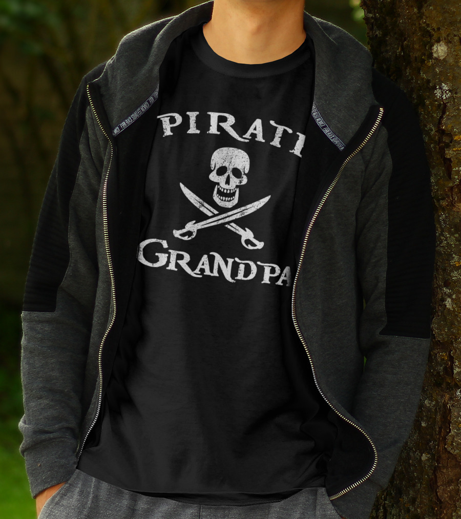 Pirate Grandpa Skull And Crossed Swords T-Shirt