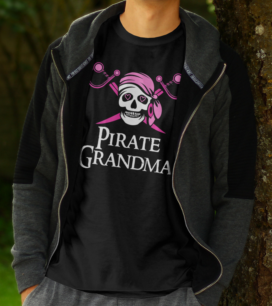 Pirate Grandma Pink Skull And Crossbones T-Shirt