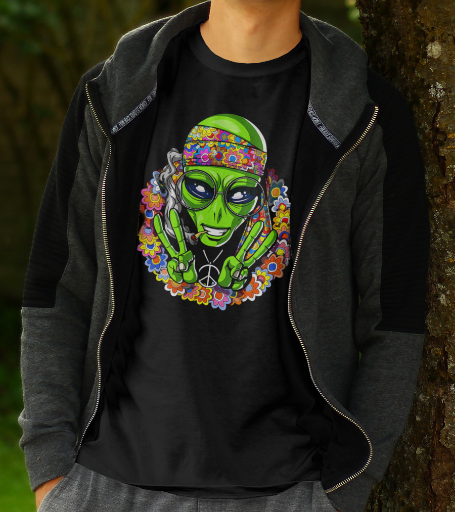Hippie Alien Peace Sign Psychedelic Flowers Smoking Groovy T-Shirt
